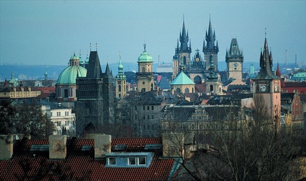 prague skyline1